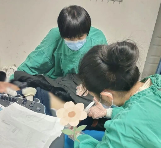 东明县人民医院成功开展超声引导下肝囊肿硬化治疗    微创技术为患者解忧